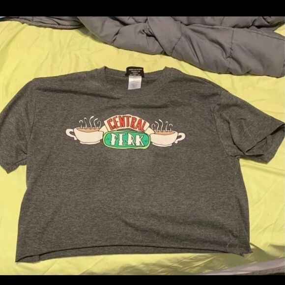 SMALL Friends Crop‎ top - Picture 1 of 3